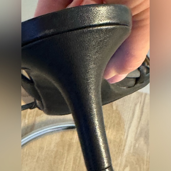 Naturalizer sandals, size 9 N - Picture 8 of 8